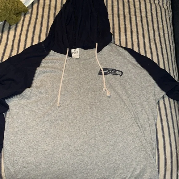 EUC PINK Seahawks long sleeve tee with hood Seattle - Picture 5 of 5